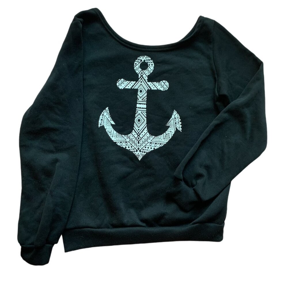black sweatshirt with front anchor design cropped length and wide collar medium